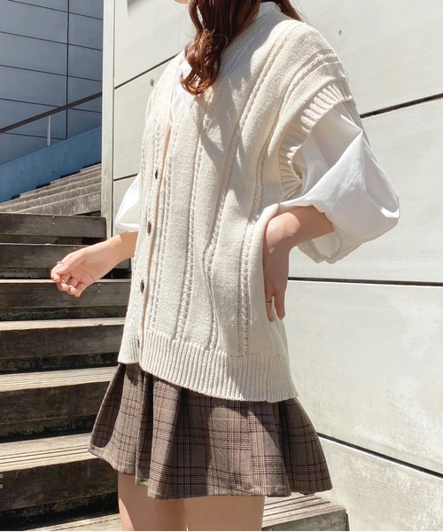 apres jour（アプレジュール）の「ボタンニットベスト【ZOZOTOWN限定アイテム】（ベスト・レディース・ダークグリーン/ブラック/アイボリー・X-LARGE/フリー）」の20枚目の写真