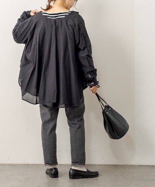 PUAL CE CIN（ピュアルセシン）の「強撚コットン2重ノーカラーブラウス（シャツ/ブラウス・レディース・チャコールグレー/ブラック/ピンク/イエロー/グレイッシュベージュ・FREE）」の18枚目の写真