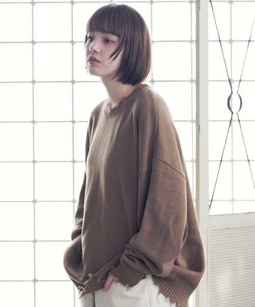 Air Tokyo(エアートウキョー)の「オーバーサイズ ボリューム クルーネック ダメージ ニット ビッグ セーター(ニット/セーター・メンズ・ブラック/ブラウン/アイボリー・MEDIUM/LARGE)」の4枚目の写真