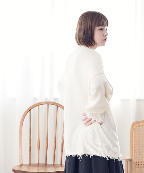 Air Tokyo(エアートウキョー)の「オーバーサイズ ボリューム クルーネック ダメージ ニット ビッグ セーター(ニット/セーター・メンズ・ブラック/ブラウン/アイボリー・MEDIUM/LARGE)」の14枚目の写真