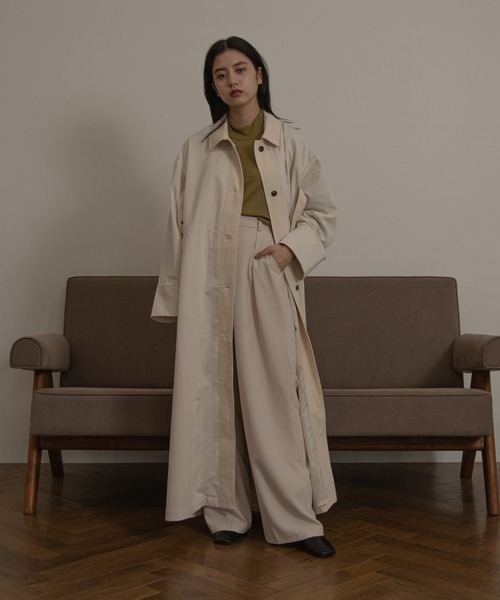 lawgy(ラウジー)の「bi fabric trench coat(トレンチコート・レディース・ホワイト/ブラウン・FREE)」の3枚目の写真