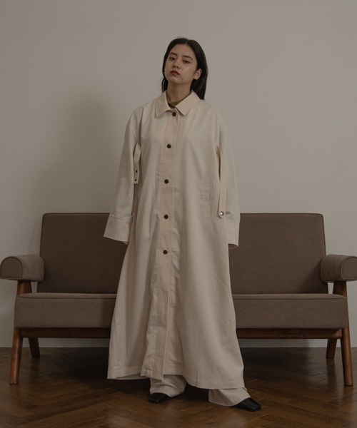 lawgy(ラウジー)の「bi fabric trench coat(トレンチコート・レディース・ホワイト/ブラウン・FREE)」の4枚目の写真
