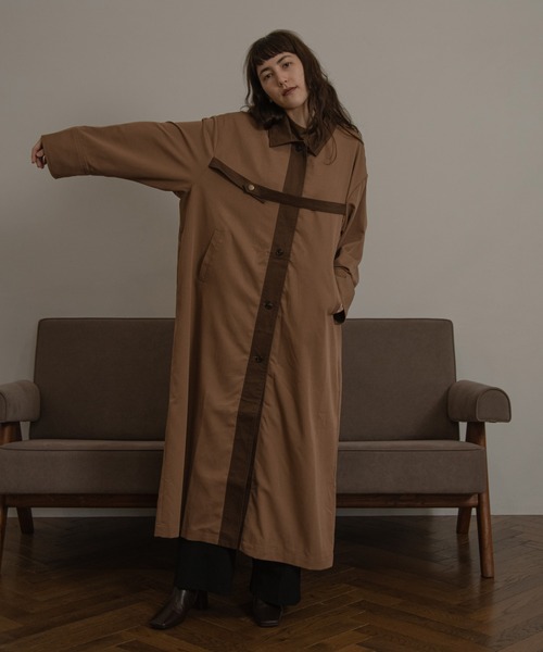 lawgy(ラウジー)の「bi fabric trench coat(トレンチコート・レディース・ホワイト/ブラウン・FREE)」の6枚目の写真