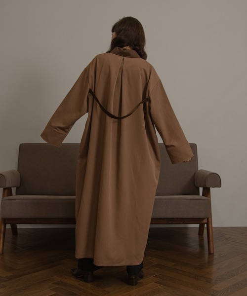 lawgy(ラウジー)の「bi fabric trench coat(トレンチコート・レディース・ホワイト/ブラウン・FREE)」の8枚目の写真