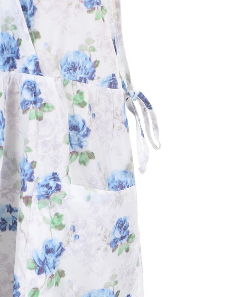 axes femme（アクシーズファム）の「エレガントローズエプロン（エプロン・レディース・ブルー/ピンク系その他・MEDIUM）」の9枚目の写真