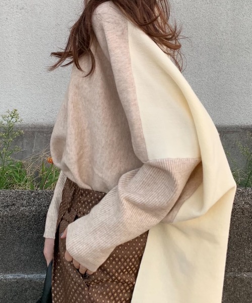 AZUL ENCANTO(アズールエンカント)の「バイカラーポンチョシルエットニット(ニット/セーター・レディース・ベージュ/ダークグレー/ライトベージュ・FREE)」の7枚目の写真