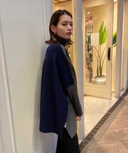 AZUL ENCANTO(アズールエンカント)の「バイカラーポンチョシルエットニット(ニット/セーター・レディース・ベージュ/ダークグレー/ライトベージュ・FREE)」の15枚目の写真