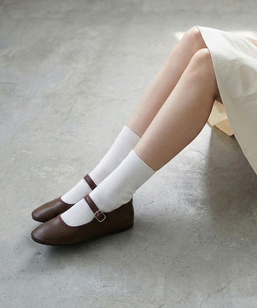 AAA+Feminine(サンエープラスフェミニン)の「AAA+Feminine メリージェーンカンフーシューズ(バレエシューズ・レディース・ブラック系その他3/ブラック系その他4/ブラウン/シルバー/ブラック/ダークブラウン/ワイン/ブラウン系その他2/ブラック系その他/ブラウン系その他/ブラック系その他2/グリーン/ベージュ系その他/ベージュ/グレイッシュベージュ/ネイビー/ホワイト/グレー/ベージュ系その他2・20/22.5/23/24/24.5/25/19/22/21/18/23.5)」の8枚目の写真