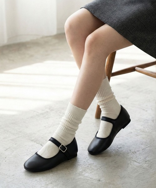 AAA+Feminine(サンエープラスフェミニン)の「AAA+Feminine メリージェーンカンフーシューズ(バレエシューズ・レディース・ブラック系その他3/ブラック系その他4/ブラウン/シルバー/ブラック/ダークブラウン/ワイン/ブラウン系その他2/ブラック系その他/ブラウン系その他/ブラック系その他2/グリーン/ベージュ系その他/ベージュ/グレイッシュベージュ/ネイビー/ホワイト/グレー/ベージュ系その他2・20/22.5/23/24/24.5/25/19/22/21/18/23.5)」の5枚目の写真