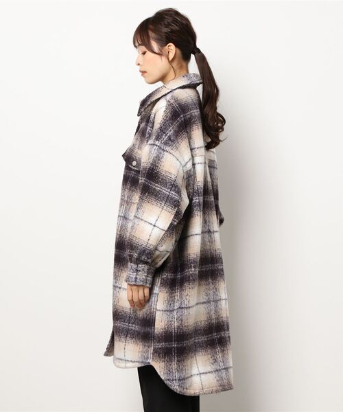 ENVYM（アンビー）の「ルーズロングシャツＪＫ（その他アウター・レディース・ブラック/ベージュ・FREE）」の20枚目の写真