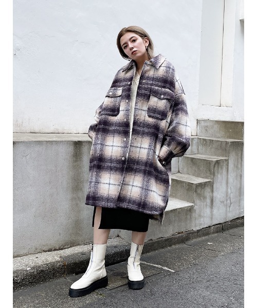 ENVYM（アンビー）の「ルーズロングシャツＪＫ（その他アウター・レディース・ブラック/ベージュ・FREE）」の3枚目の写真