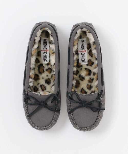Minnetonka(ミネトンカ)の「MINNETONKA KIMMY(その他シューズ・レディース・キャメル/ブラック/チャコールグレー・6/8/7)」の7枚目の写真
