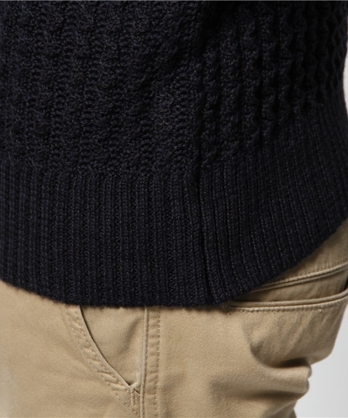 KATHARINE HAMNETT LONDON （キャサリンハムネットロンドン）の「CODE STRIPE PO / コードストライププルオーバー（ニット/セーター・メンズ・イエロー/ホワイト/ネイビー・MEDIUM/LARGE/AL）」の11枚目の写真