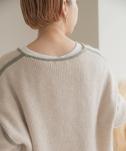 URBAN RESEARCH（アーバンリサーチ）の「パイピングVネックニット（ニット/セーター・レディース・モカ/ブラウン/アイボリー・FREE）」の10枚目の写真