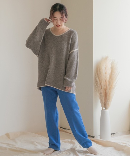 URBAN RESEARCH（アーバンリサーチ）の「パイピングVネックニット（ニット/セーター・レディース・モカ/ブラウン/アイボリー・FREE）」の21枚目の写真