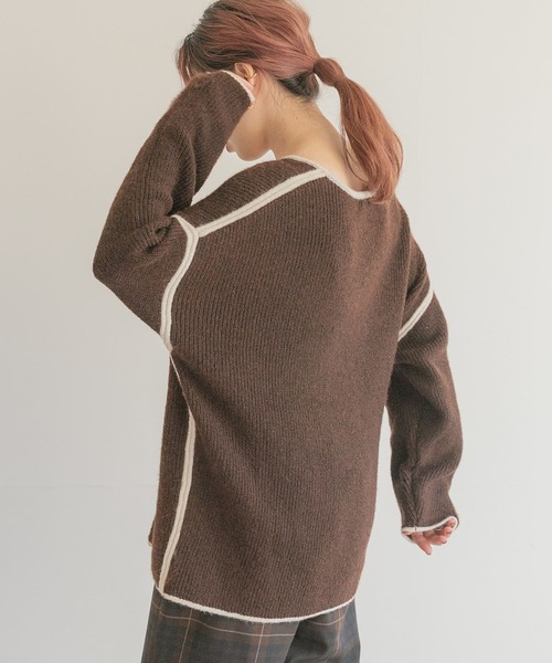 URBAN RESEARCH（アーバンリサーチ）の「パイピングVネックニット（ニット/セーター・レディース・モカ/ブラウン/アイボリー・FREE）」の12枚目の写真