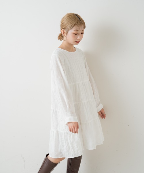 Kastane(カスタネ)の「シャーリングティアードミニワンピース(ワンピース・レディース・ブラック/オフホワイト・FREE)」の3枚目の写真