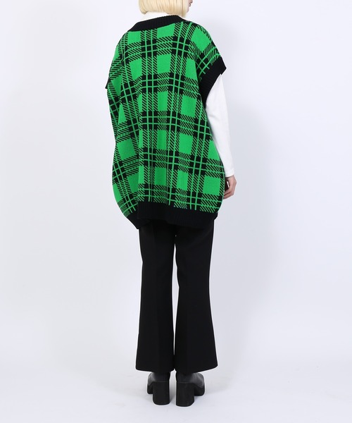 PUNYUS(プニュズ)の「チェックオーバーニットベスト(ベスト・レディース・ホワイト/イエロー/ブルー/グリーン・1/2/4/3)」の12枚目の写真