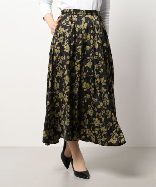 AMERICAN HOLIC（アメリカンホリック）の「ウエストタックフレアスカート（スカート・レディース・その他9/その他10・S/M/L）」の3枚目の写真