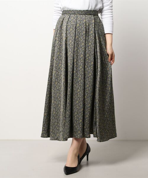 AMERICAN HOLIC（アメリカンホリック）の「ウエストタックフレアスカート（スカート・レディース・その他9/その他10・S/M/L）」の4枚目の写真