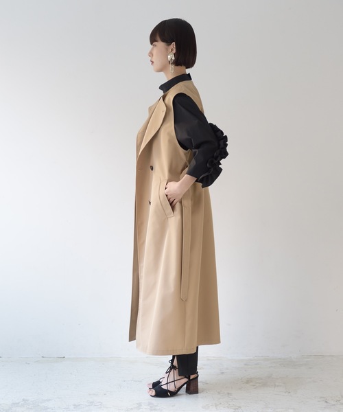 La SRIC（ラスリック）の「La SRIC / ロングトレンチベスト+フードJK（トレンチコート・レディース・キャメル/ネイビー・38）」の11枚目の写真
