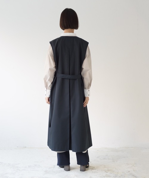 La SRIC（ラスリック）の「La SRIC / ロングトレンチベスト+フードJK（トレンチコート・レディース・キャメル/ネイビー・38）」の22枚目の写真