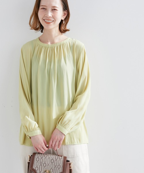 ROPE' PICNIC(ロペピクニック)の「【2WAY】メタルギャザーブラウス(シャツ/ブラウス・レディース・ベージュ/グリーン/サックスブルー/イエロー/チャコールグレー・38)」の5枚目の写真