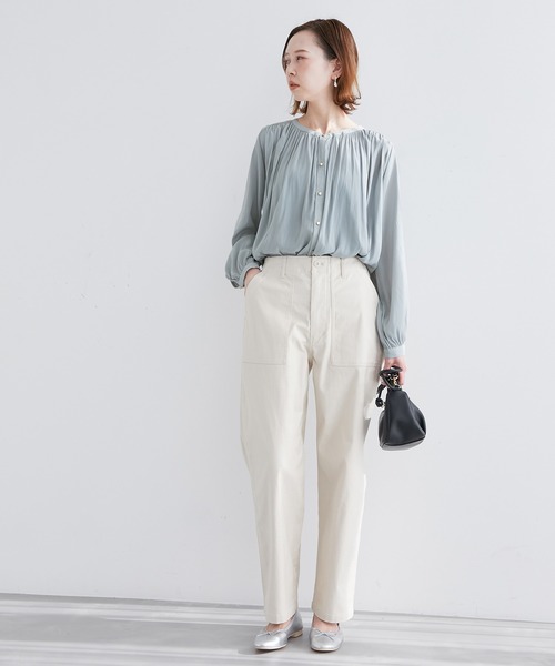 ROPE' PICNIC(ロペピクニック)の「【2WAY】メタルギャザーブラウス(シャツ/ブラウス・レディース・ベージュ/グリーン/サックスブルー/イエロー/チャコールグレー・38)」の21枚目の写真