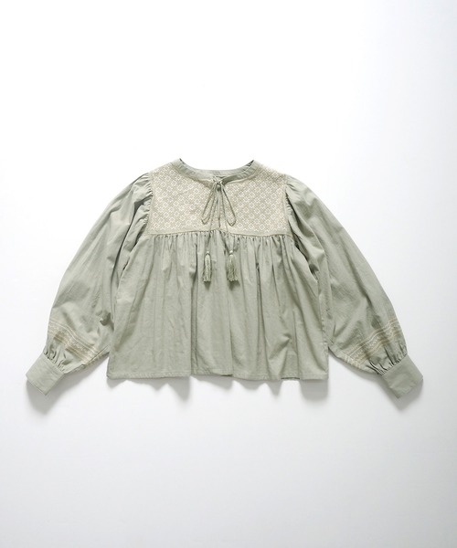 Crisp（クリスプ）の「クロスフラワーパフブラウス（シャツ/ブラウス・レディース・ホワイト/グリーン・FREE）」の13枚目の写真