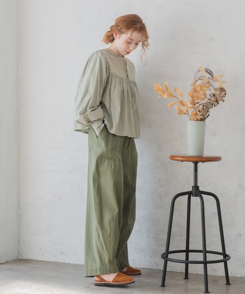 Crisp（クリスプ）の「クロスフラワーパフブラウス（シャツ/ブラウス・レディース・ホワイト/グリーン・FREE）」の22枚目の写真