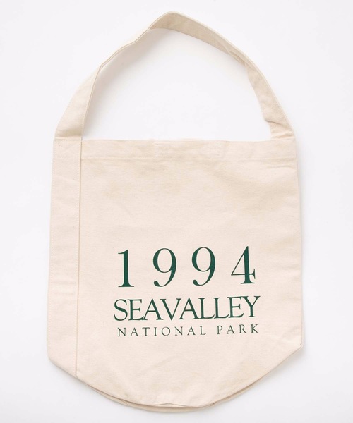 SEA(シー)の「SEAVALLEY NATIONAL PARK オックス ワンショルダー ドラムバッグ(ショルダーバッグ・レディース・ネイビー/アイボリー・ONE SIZE)」の5枚目の写真