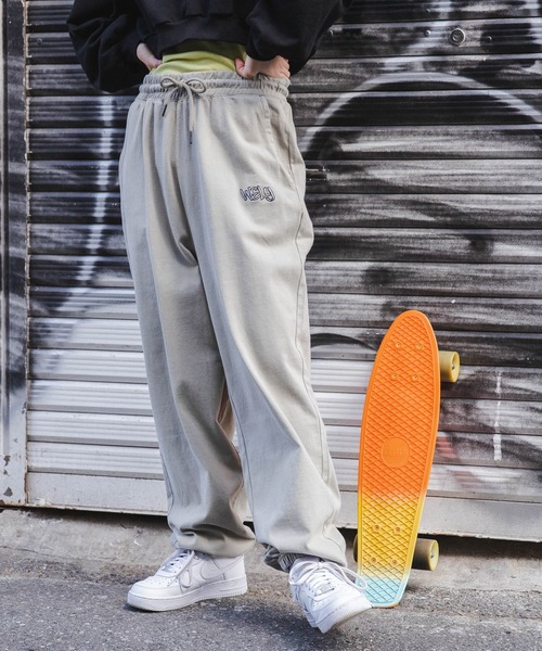 WEGO（ウィゴー）の「■■■WEGO/【WEB限定】ワンポイントピグメントパンツ■■■（スウェットパンツ・メンズ・ベージュ/ブルー/スミクロ/ワイン・MEDIUM/LARGE/X-LARGE）」の22枚目の写真