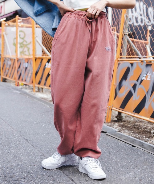 WEGO（ウィゴー）の「■■■WEGO/【WEB限定】ワンポイントピグメントパンツ■■■（スウェットパンツ・メンズ・ベージュ/ブルー/スミクロ/ワイン・MEDIUM/LARGE/X-LARGE）」の20枚目の写真