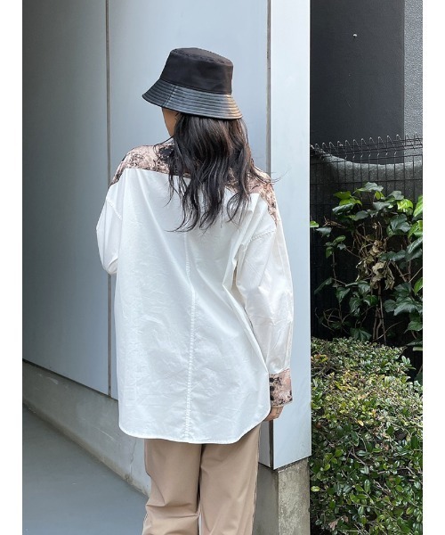 ENVYM（アンビー）の「パターンスウィッチングＳＨ（シャツ/ブラウス・レディース・ブラック/ベージュ・FREE）」の12枚目の写真