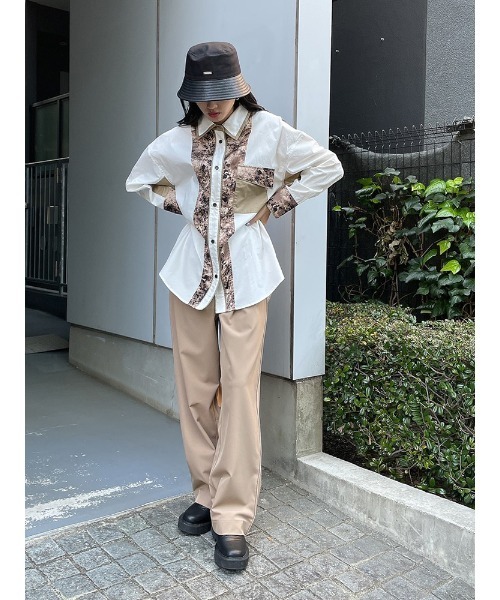 ENVYM（アンビー）の「パターンスウィッチングＳＨ（シャツ/ブラウス・レディース・ブラック/ベージュ・FREE）」の14枚目の写真