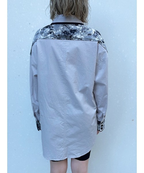 ENVYM（アンビー）の「パターンスウィッチングＳＨ（シャツ/ブラウス・レディース・ブラック/ベージュ・FREE）」の18枚目の写真