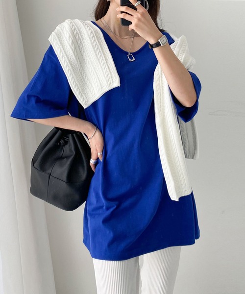 me+em select(ミームセレクト)の「Vネックビッグシルエットプルオーバー(Tシャツ/カットソー・レディース・ブラック/ベージュ/ブルー/アイボリー・FREE)」の5枚目の写真