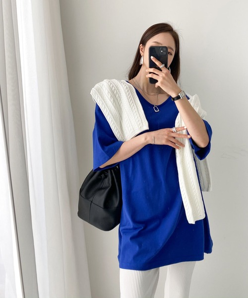 me+em select(ミームセレクト)の「Vネックビッグシルエットプルオーバー(Tシャツ/カットソー・レディース・ブラック/ベージュ/ブルー/アイボリー・FREE)」の7枚目の写真