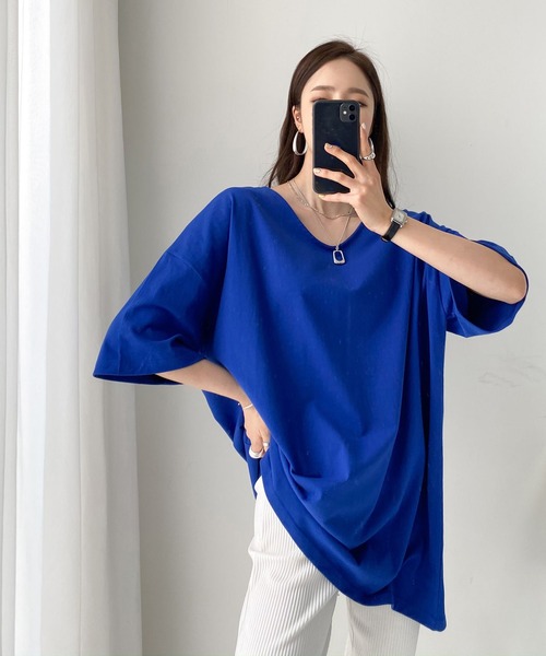 me+em select(ミームセレクト)の「Vネックビッグシルエットプルオーバー(Tシャツ/カットソー・レディース・ブラック/ベージュ/ブルー/アイボリー・FREE)」の11枚目の写真