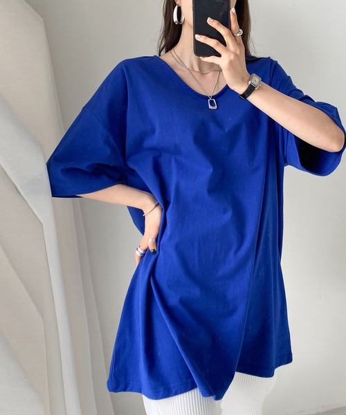 me+em select(ミームセレクト)の「Vネックビッグシルエットプルオーバー(Tシャツ/カットソー・レディース・ブラック/ベージュ/ブルー/アイボリー・FREE)」の14枚目の写真