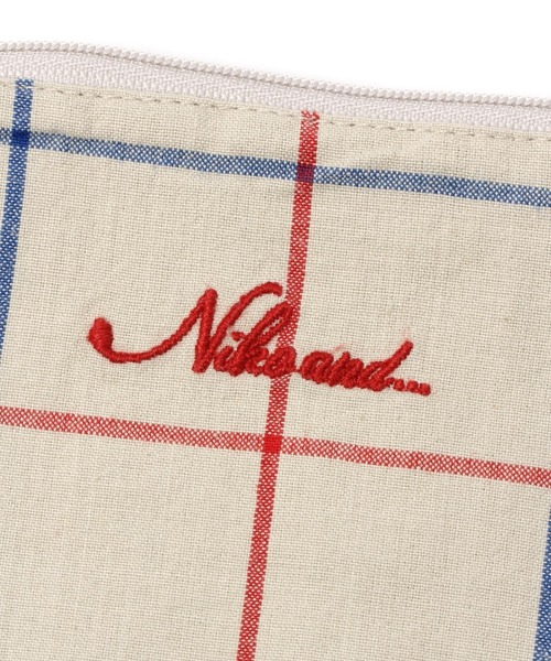 niko and...(ニコアンド)の「オリジナル先染め刺繍ポーチ(ポーチ・レディース・グレー/セージグリーン/ナチュラル/チャコール・0)」の11枚目の写真