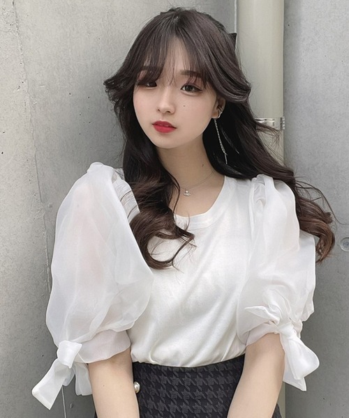 titty&Co. PETIT by poyo(ティティーアンドコープティバイポヨ)の「【titty&Co.PETIT by POYO】ボリュームシアースリーブトップス(ニット/セーター・レディース・ホワイト/ブラック・FREE)」の4枚目の写真