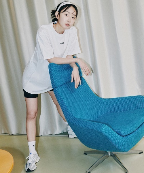 FCMM(エフシーエムエム)の「WOMENS COZY LONG T-SHIRT/ウーマンクージーロングTシャツ(シャツ/ブラウス・レディース・ホワイト/ブラック・SMALL/MEDIUM)」の16枚目の写真