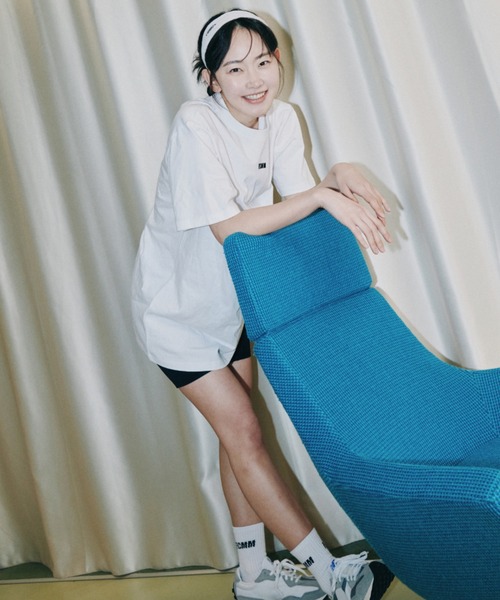 FCMM(エフシーエムエム)の「WOMENS COZY LONG T-SHIRT/ウーマンクージーロングTシャツ(シャツ/ブラウス・レディース・ホワイト/ブラック・SMALL/MEDIUM)」の21枚目の写真