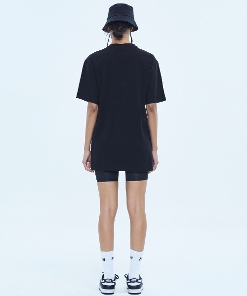 FCMM(エフシーエムエム)の「WOMENS COZY LONG T-SHIRT/ウーマンクージーロングTシャツ(シャツ/ブラウス・レディース・ホワイト/ブラック・SMALL/MEDIUM)」の15枚目の写真