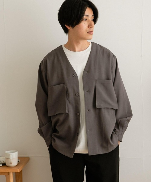 ITEMS URBANRESEARCH（アイテムズ アーバンリサーチ）の「エステルパナマ Vネックシャツカーディガン（カーディガン/ボレロ・メンズ・ネイビー/グレー系その他/チャコールグレー・LARGE/MEDIUM）」の12枚目の写真