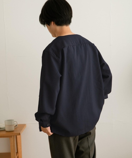 ITEMS URBANRESEARCH（アイテムズ アーバンリサーチ）の「エステルパナマ Vネックシャツカーディガン（カーディガン/ボレロ・メンズ・ネイビー/グレー系その他/チャコールグレー・LARGE/MEDIUM）」の19枚目の写真