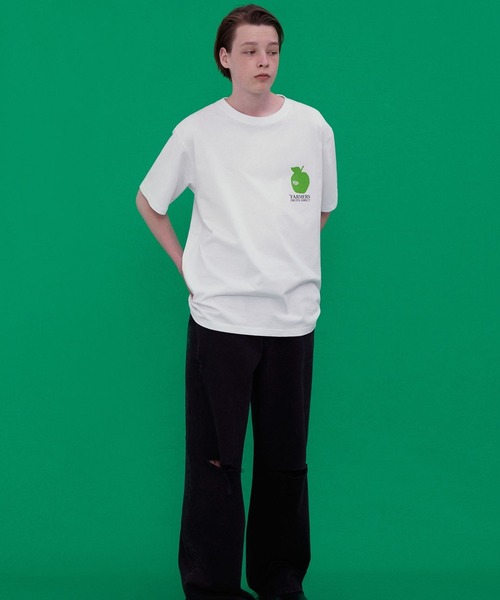 VIVASTUDIO(ビバスタジオ)の「【UNISEX】VIVA STUDIO/APPLE TEE 2298987(Tシャツ/カットソー・メンズ・ホワイト・X-LARGE/LARGE/MEDIUM/SMALL)」の2枚目の写真