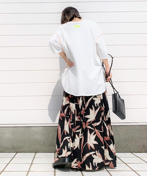 Q（キュー）の「Relax5分袖ワッペンT（Tシャツ/カットソー・レディース・チャコールグレー/アイボリー/ラベンダー・MEDIUM）」の14枚目の写真