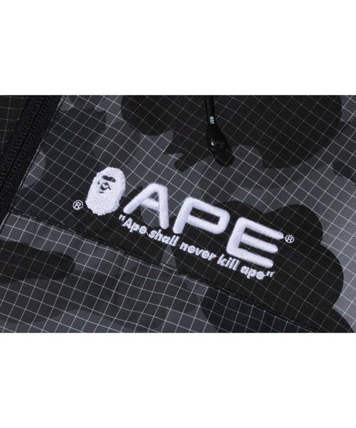 A BATHING APE(アベイシングエイプ)の「GRID CAMO HOODIE JACKET L(マウンテンパーカー・レディース・ブラック/バーガンディー・SMALL/X-SMALL)」の3枚目の写真